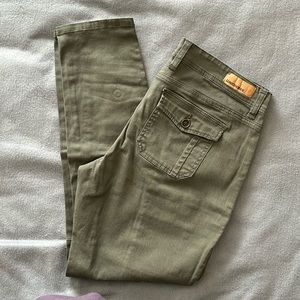 Union Bay skinny cargo pants. Color~army green. Size 11